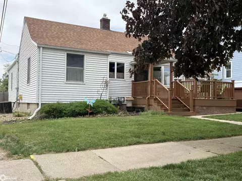5 S 5th St, Marshalltown, IA 50158