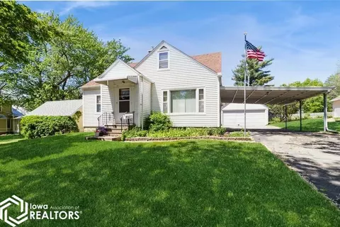 506 6th St, Traer, IA 50675