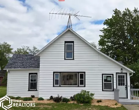 308 Walnut St, Williams, IA 50271