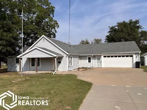 1975 Greenwood Dr, Ottumwa, IA 52501