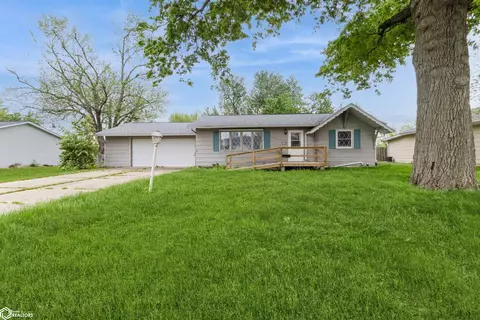 2110 S 5th St, Marshalltown, IA 50158