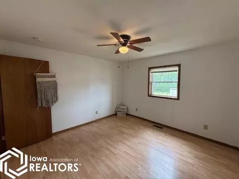 319 E Orch, Centerville, IA 52544 photo 18