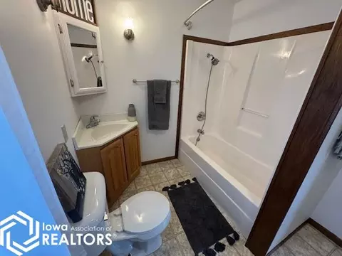 319 E Orch, Centerville, IA 52544 photo 21