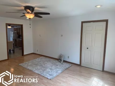 319 E Orch, Centerville, IA 52544 photo 7