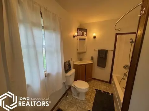 319 E Orch, Centerville, IA 52544 photo 20