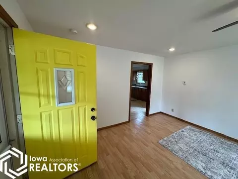 319 E Orch, Centerville, IA 52544 photo 6