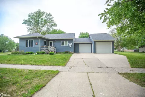 249 Wesley St SW, Titonka, IA 50480