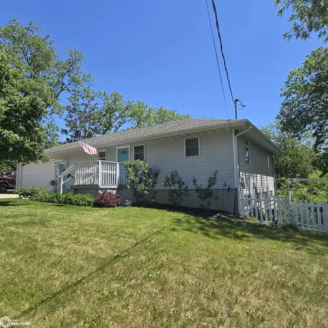 1004 S 15th St, Oskaloosa, IA 52577