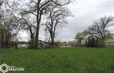 912 N 5th Ave, Marshalltown, IA 50158