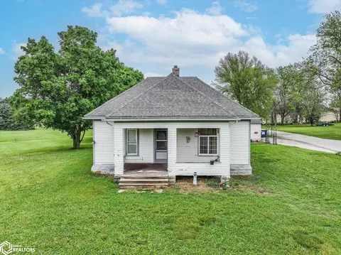 400 8th Ave, Defiance, IA 51527