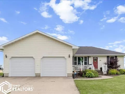 1006 Huron St, Mediapolis, IA 52637