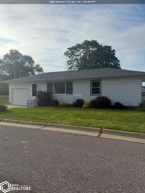 2204 Williams St, Burlington, IA 52601