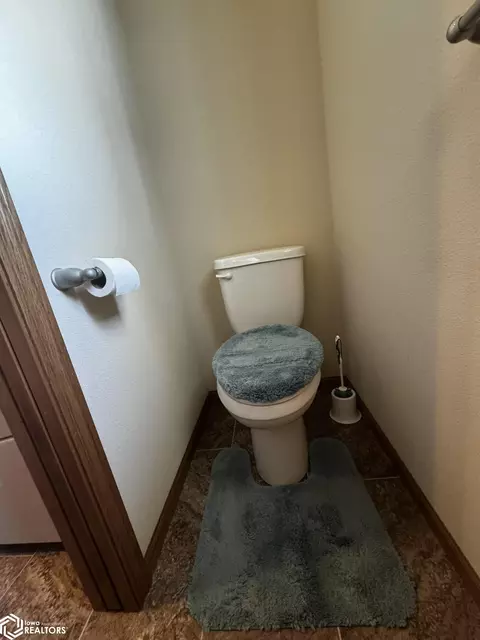 Bath - 1339 110th Ave, Murray, IA 50174 photo 1 of 6