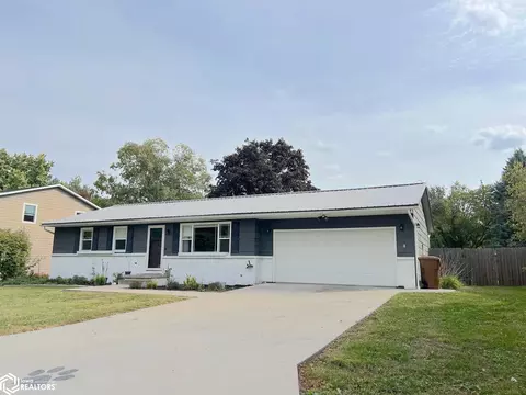 1710 Spring St, Grinnell, IA 50112