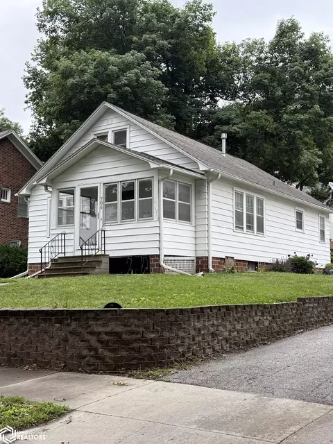 706 N 6th St, Red Oak, IA 51566