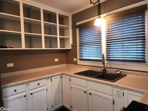 Kitchen - 304 E Jackson St, Corydon, IA 50060 photo 5 of 5