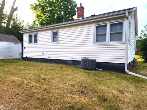 Exterior - 304 E Jackson St, Corydon, IA 50060 photo 4 of 4