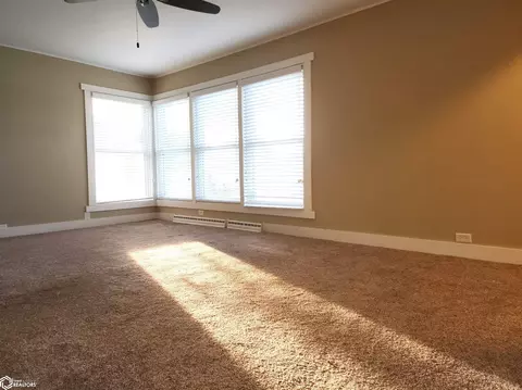 Living - 304 E Jackson St, Corydon, IA 50060 photo 1 of 5