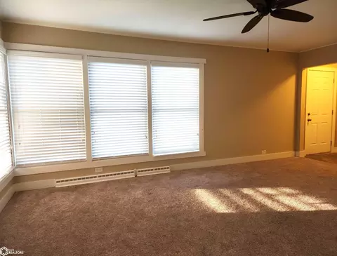 Living - 304 E Jackson St, Corydon, IA 50060 photo 5 of 5