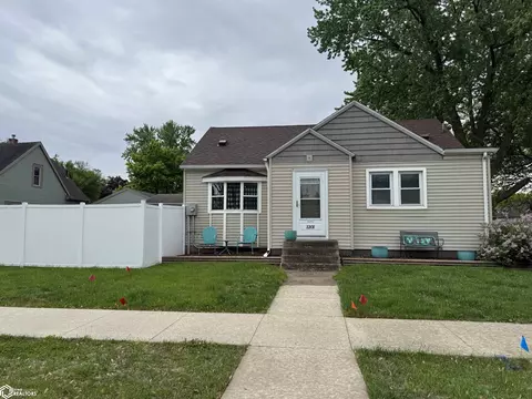 1201 Main Ave, Clear Lake, IA 50428