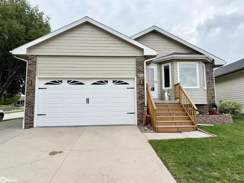808 High Ridge Rd, Carroll, IA 51401