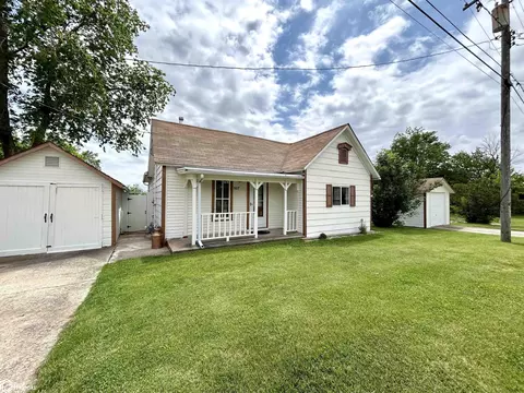 507 Center St, Garwin, IA 50632 photo 2