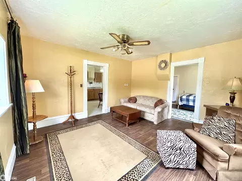 507 Center St, Garwin, IA 50632 photo 7