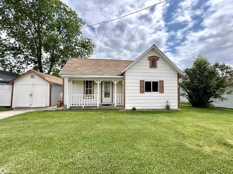 507 Center St, Garwin, IA 50632