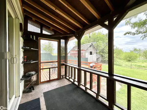 507 Center St, Garwin, IA 50632 photo 21