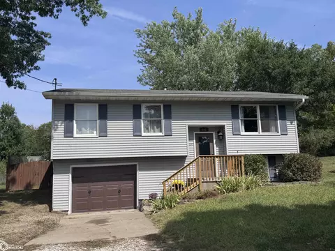 201 Glasgow Rd, Fairfield, IA 52556