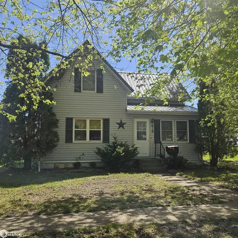 619 Main Ave S, Britt, IA 50423