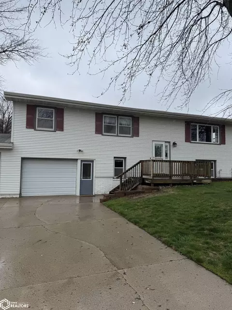 1495 Center St, Manning, IA 51455