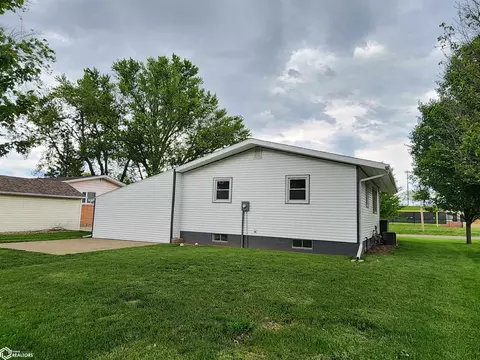 Exterior - 1205 Maple St, Atlantic, IA 50022 photo 4 of 5