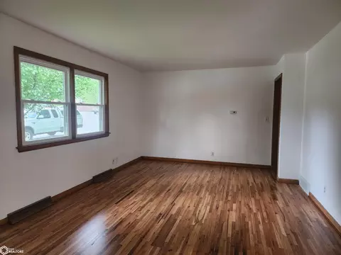 Living - 1205 Maple St, Atlantic, IA 50022 photo 1 of 4