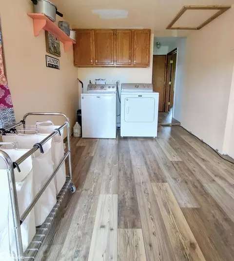 405 Johnson St, Garwin, IA 50632 photo 25