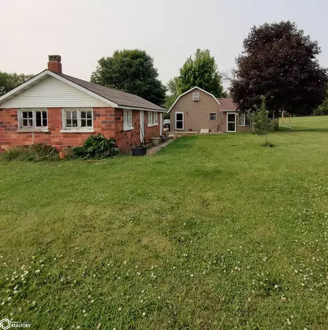405 Johnson St, Garwin, IA 50632 photo 6