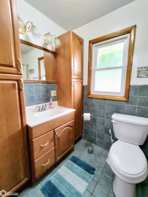 405 Johnson St, Garwin, IA 50632 photo 17