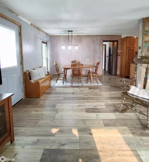 405 Johnson St, Garwin, IA 50632 photo 11