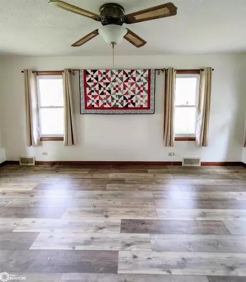 405 Johnson St, Garwin, IA 50632 photo 20