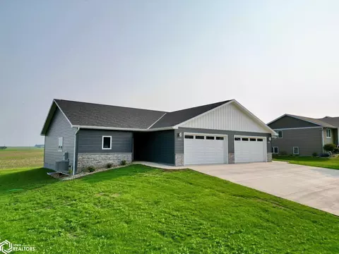 1399 E 11th St, Carroll, IA 51401