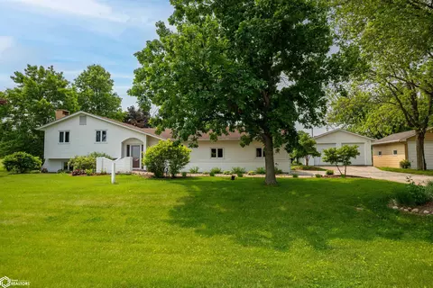 106 College View Ln, Marshalltown, IA 50158