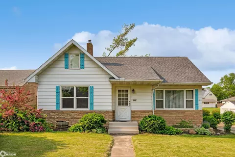 805 E Anson St, Marshalltown, IA 50158