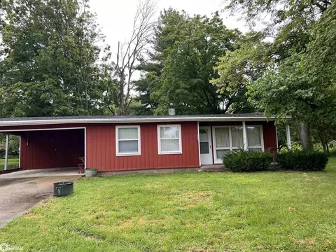330 Cedar St, Warsaw, IL 62379