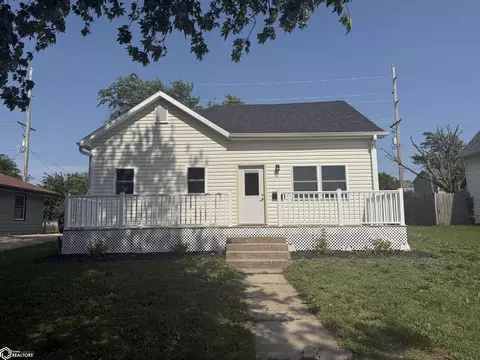 305 N Walnut St, Creston, IA 50801