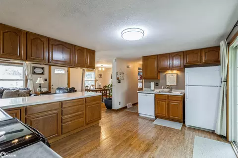 Kitchen - 1606 3rd St Pl, Eldora, IA 50627 photo 2 of 3