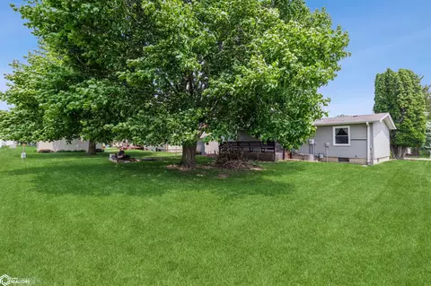 Exterior - 1606 3rd St Pl, Eldora, IA 50627 photo 3 of 3
