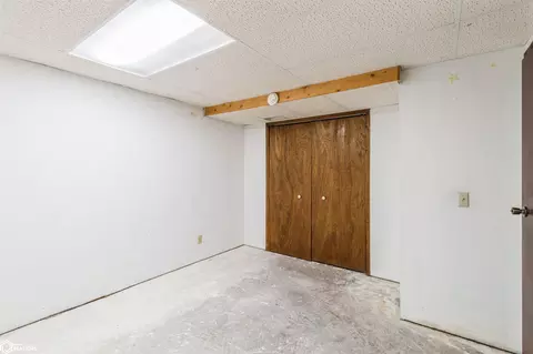 Bedroom - 1606 3rd St Pl, Eldora, IA 50627 photo 3 of 3