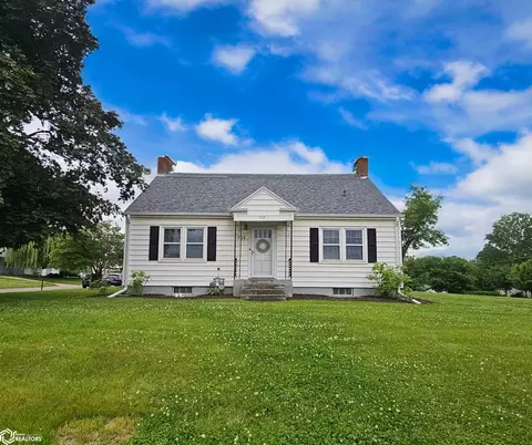 102 W South St, Marshalltown, IA 50158