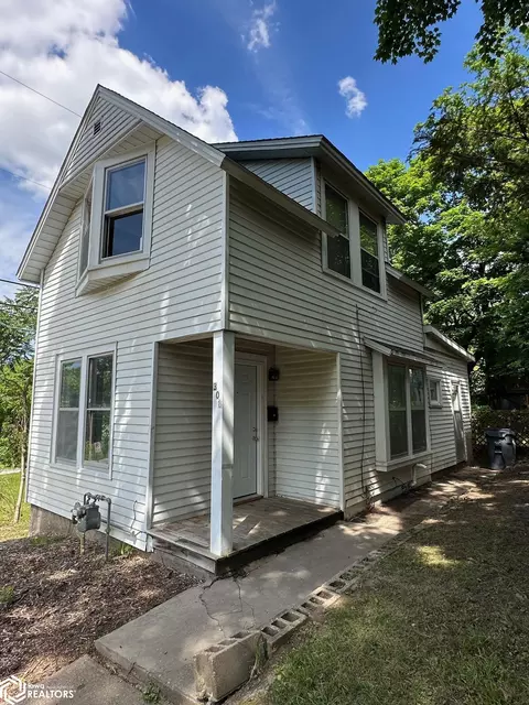 308 N Marshall St, Burlington, IA 52601