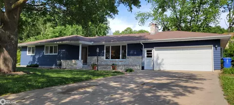 715 S Dodge St, Algona, IA 50511